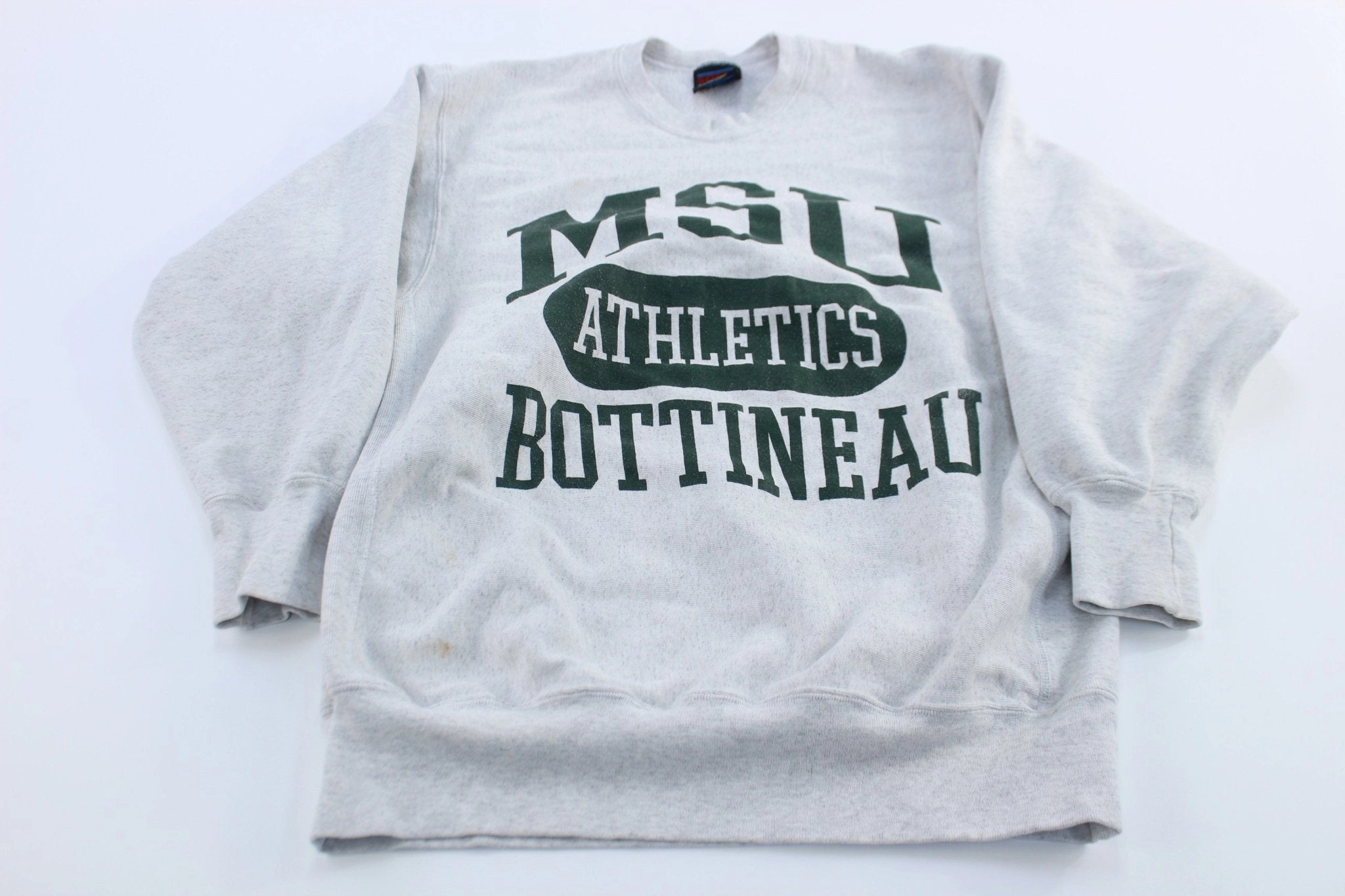 Cold Weather Look 90's Michigan State University Athletics Grey Sweatshirt