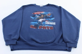 design trend New England Patriots Football Graphic Sweatshirt