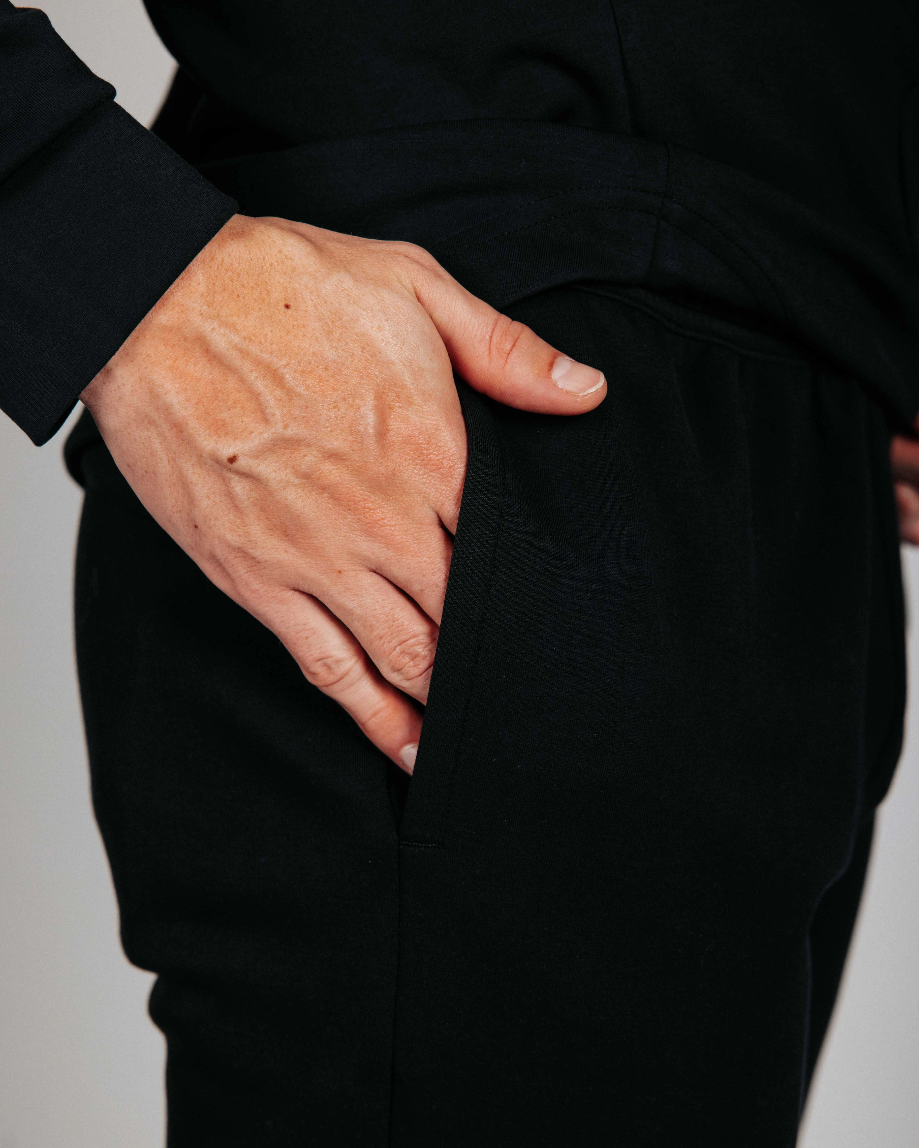 Men's Black Recovery Shorts Practical Wear