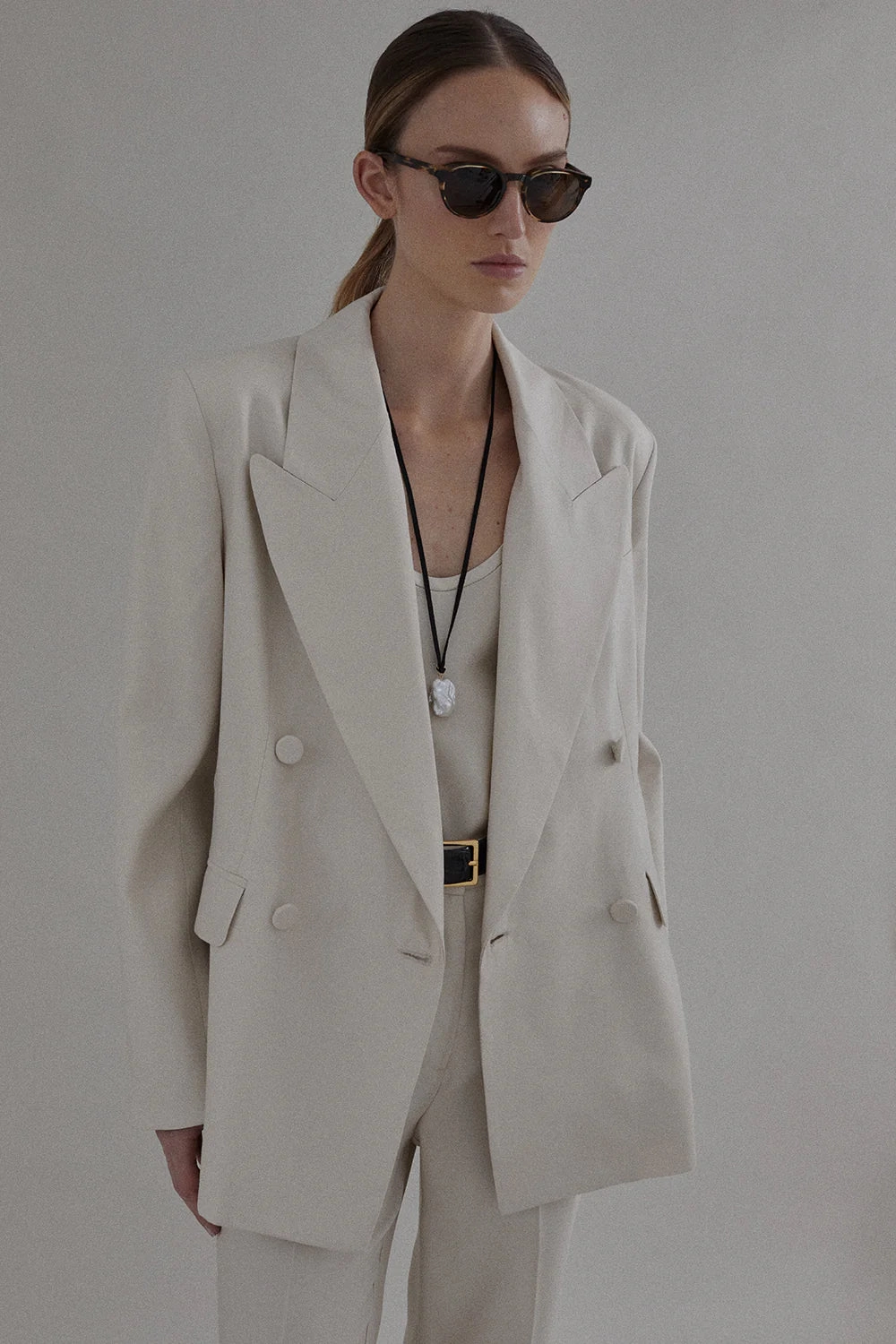 Business Wearable Business Professional Costanza Blazer in Oyster