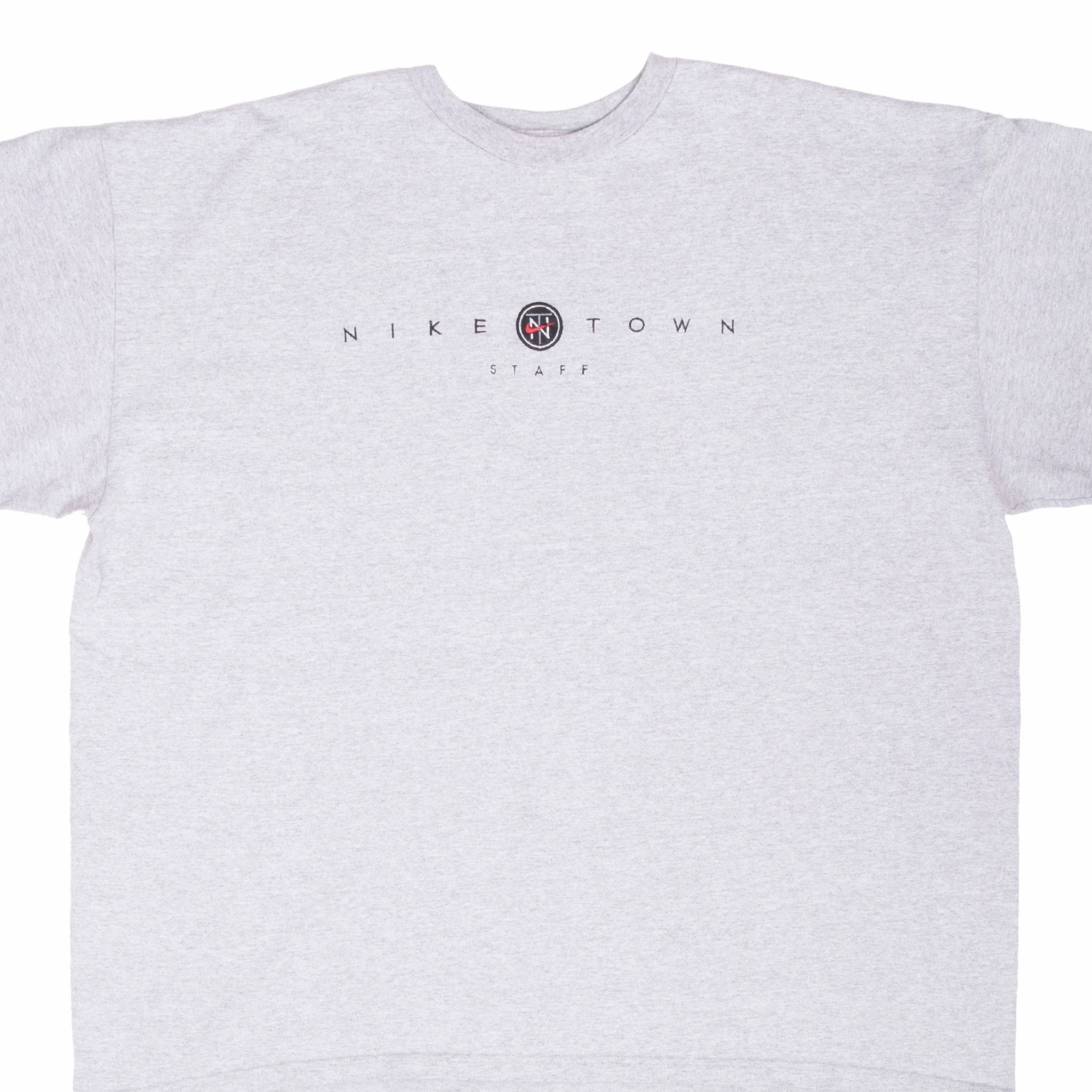 VINTAGE NIKE TOWN STAFF EMBROIDERED TEE SHIRT 1990S 2XL MADE IN USA Flattering Shape