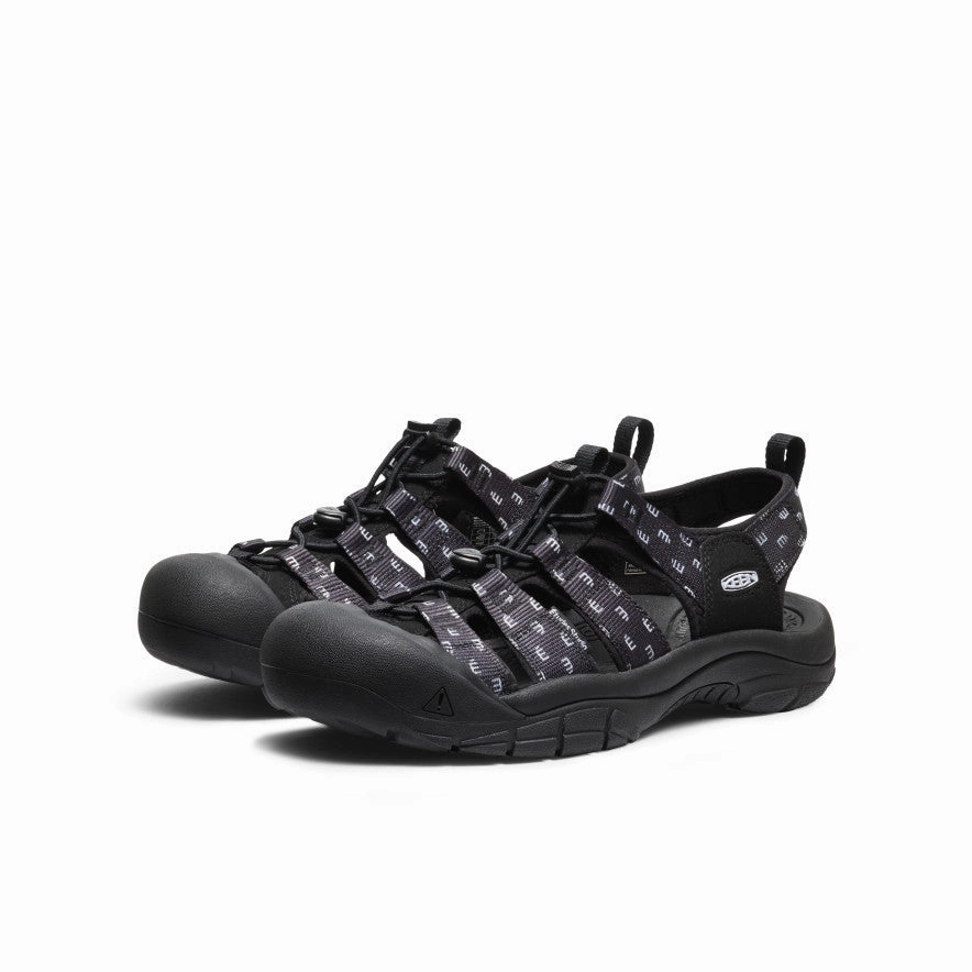 Men's Newport Retro Sandal x ??tudes Studio  |  Etudes Black Outfit Match