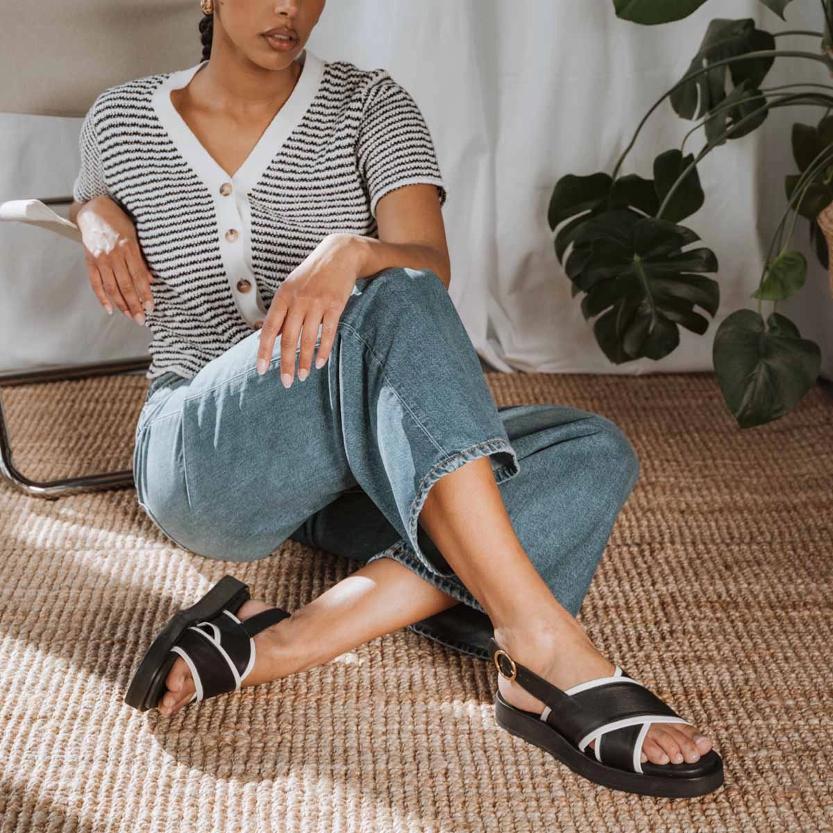 Compact Design The Sunday Sandal Black & Panna Cotta