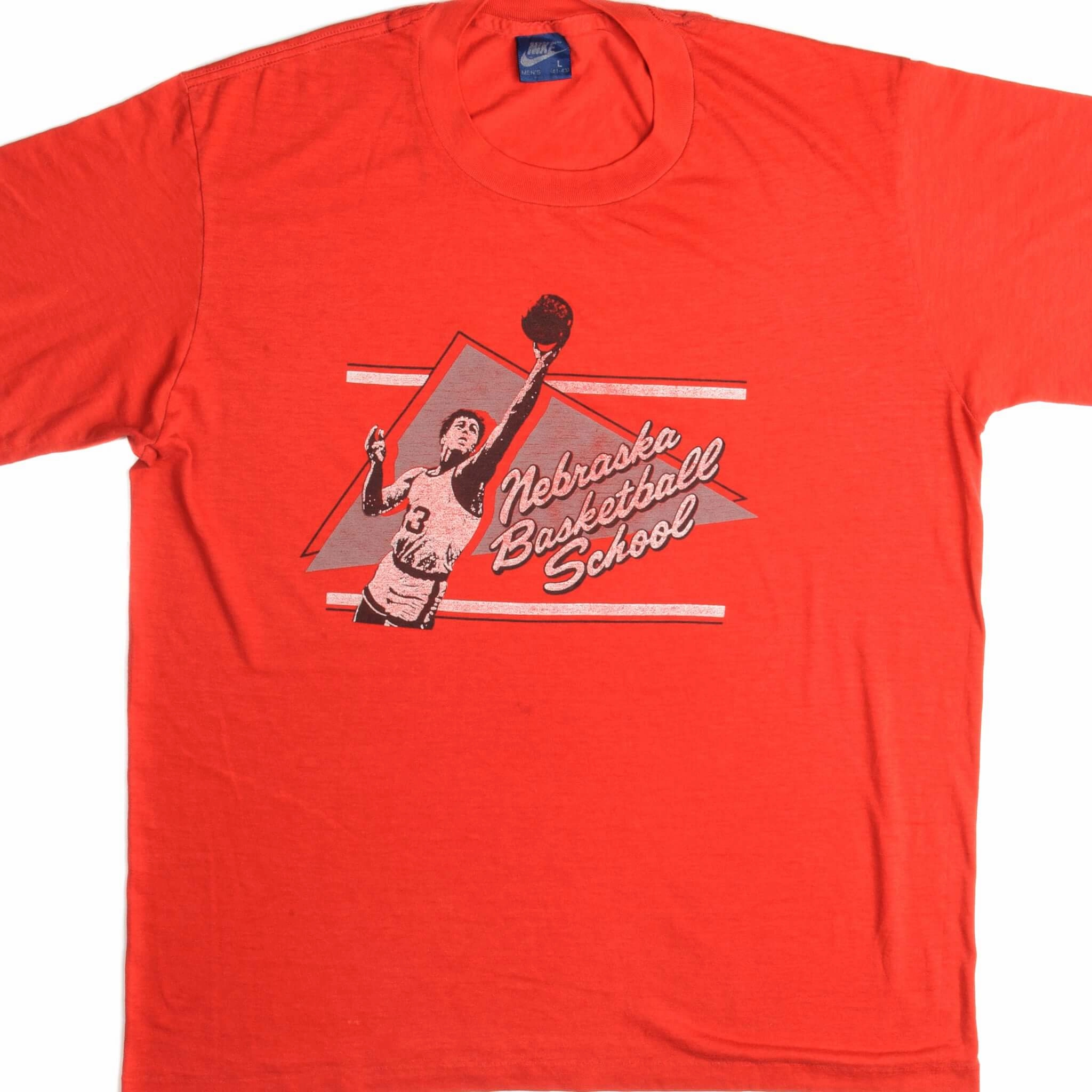 VINTAGE NIKE TEE SHIRT 1984-1987 SIZE LARGE MADE IN USA Summer Casual