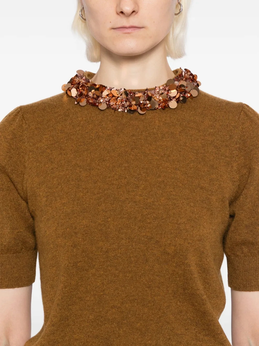 Urban Trendy Breathable Texture Liv Embroidered Cashmere Short Sleeve Knit in Umber