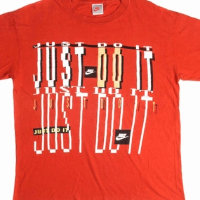 VINTAGE NIKE TEE SHIRT 1987-1992 SIZE MEDIUM MADE IN USA Slim Silhouette Casual Chic Wear