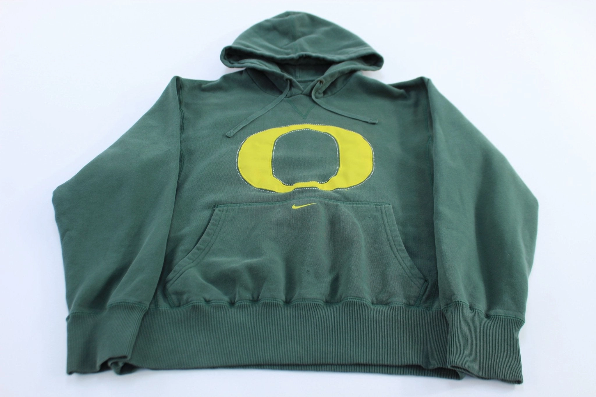 Nike University of Oregon Embroidered  Pullover Hoodie Rough texture