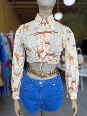 Quick Dry Technology Monochrome Palette Vintage Cropped Safari Blouse