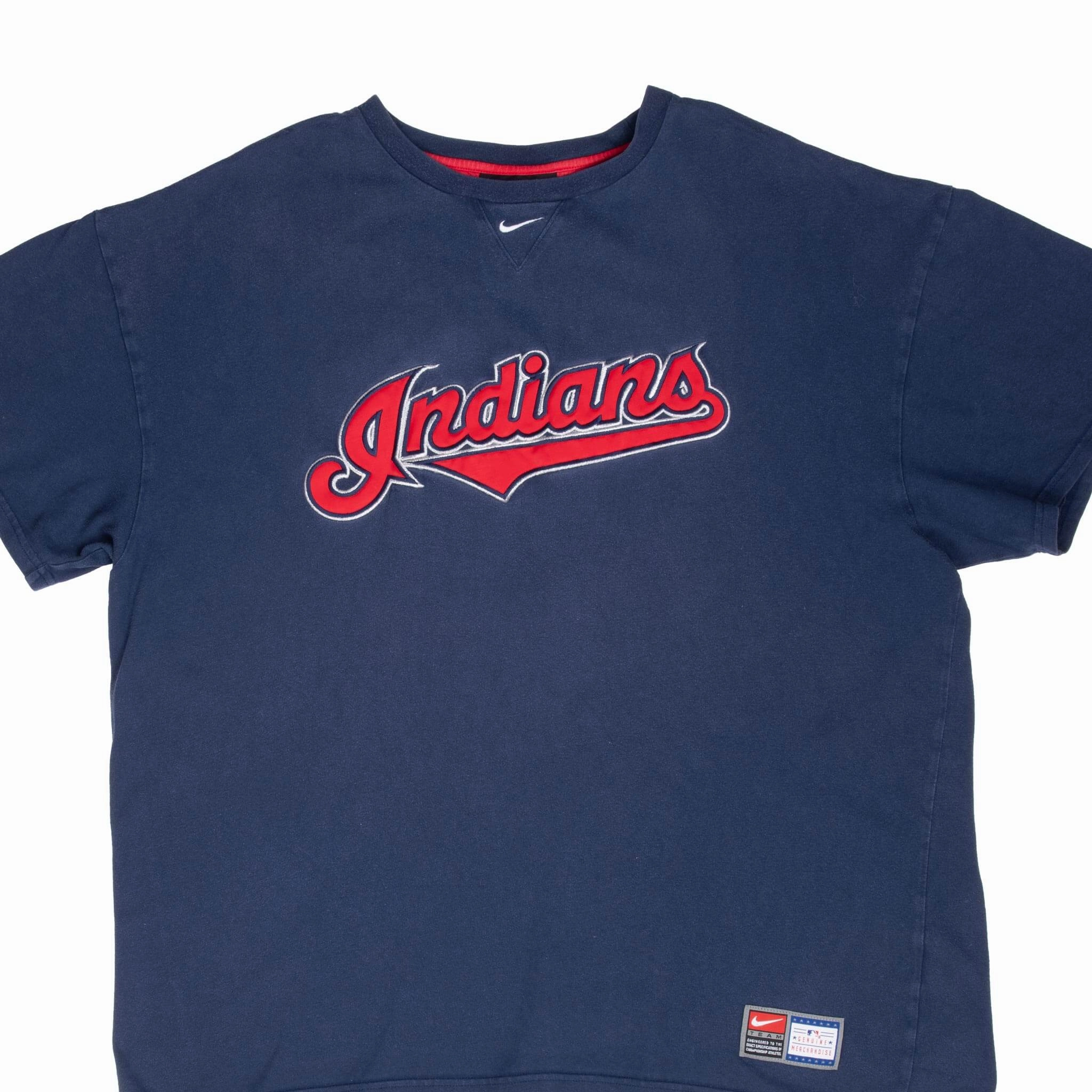 Minimal Comfort Style VINTAGE NIKE CLEVELAND INDIANS CENTER SWOOSH 1990S TEE SHIRT XL