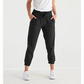 Light Shape Workout-ready Women's Breeze Cropped Pant