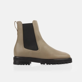 The Every Way Chelsea Boot Truffle Anti-Friction