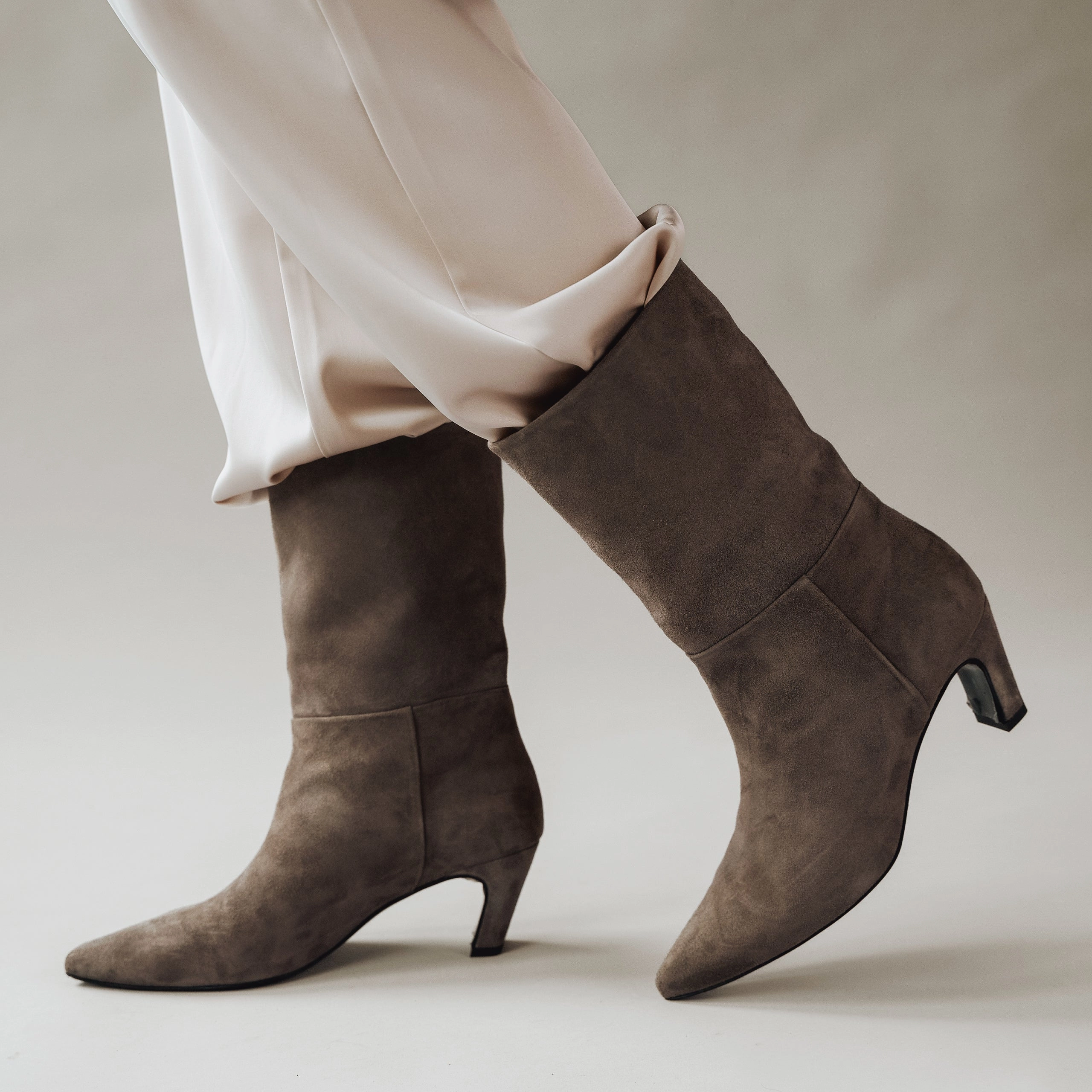 Storm Wear Comfortable Movement The Toujours Midi Boot Slate Grey Suede