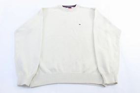 Timeless Wear good for holidays Tommy Hilfiger Embroidered Logo White Knit Sweater