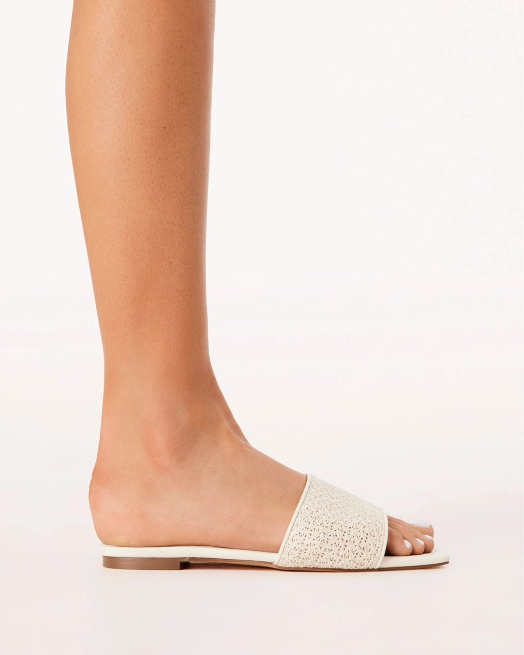 Bus stop TRISHA - CREAM RAFFIA