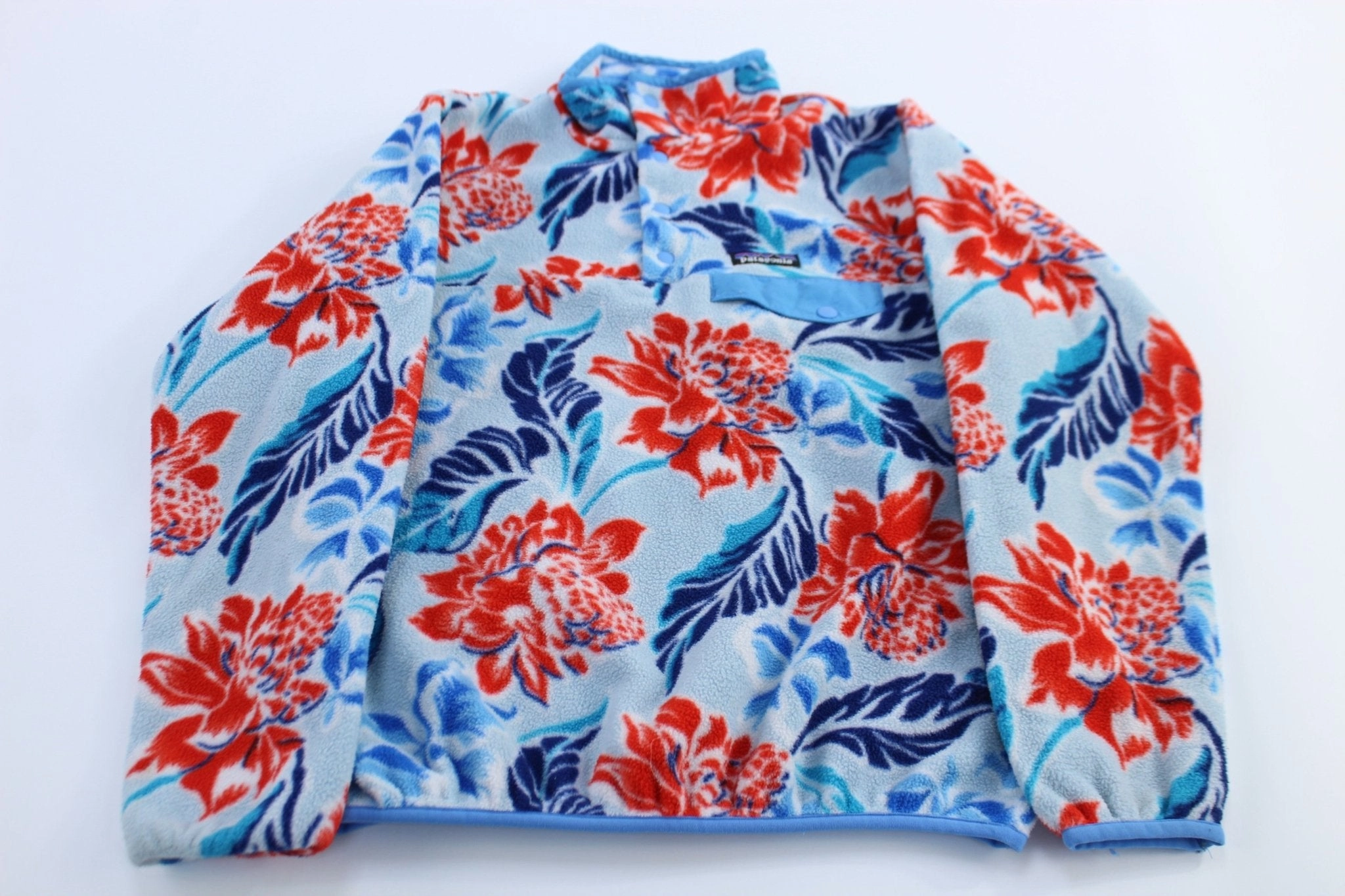 Women's Patagonia Manoa Dusk Blue Snap-T Fleece Pullover comfortable for sitting product concert wearability