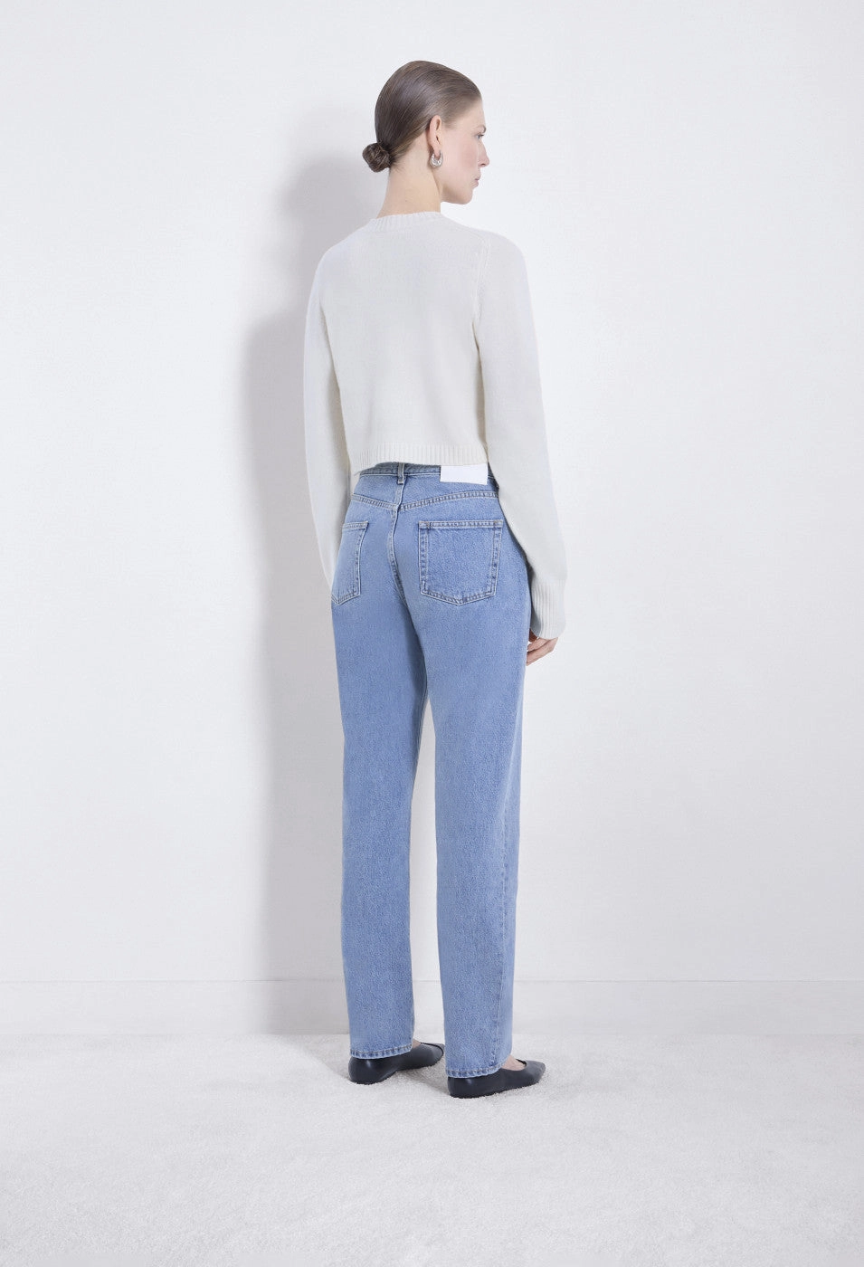 Zephir Cropped Cashmere Cardigan in Ivory LowImpact Knitting Cashmere Blend